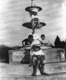 Original three-dish fountain Bradford Memorial